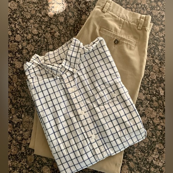 GAP Other - GAP Slim Fit off white/blue Men’s XL button down Dress Shirt 
100% cotton